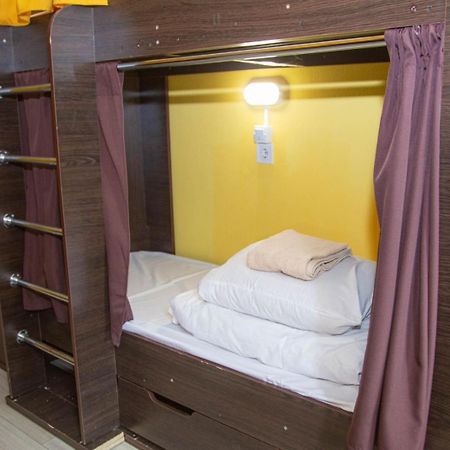 Sun City Hostel 4 キエフ エクステリア 写真