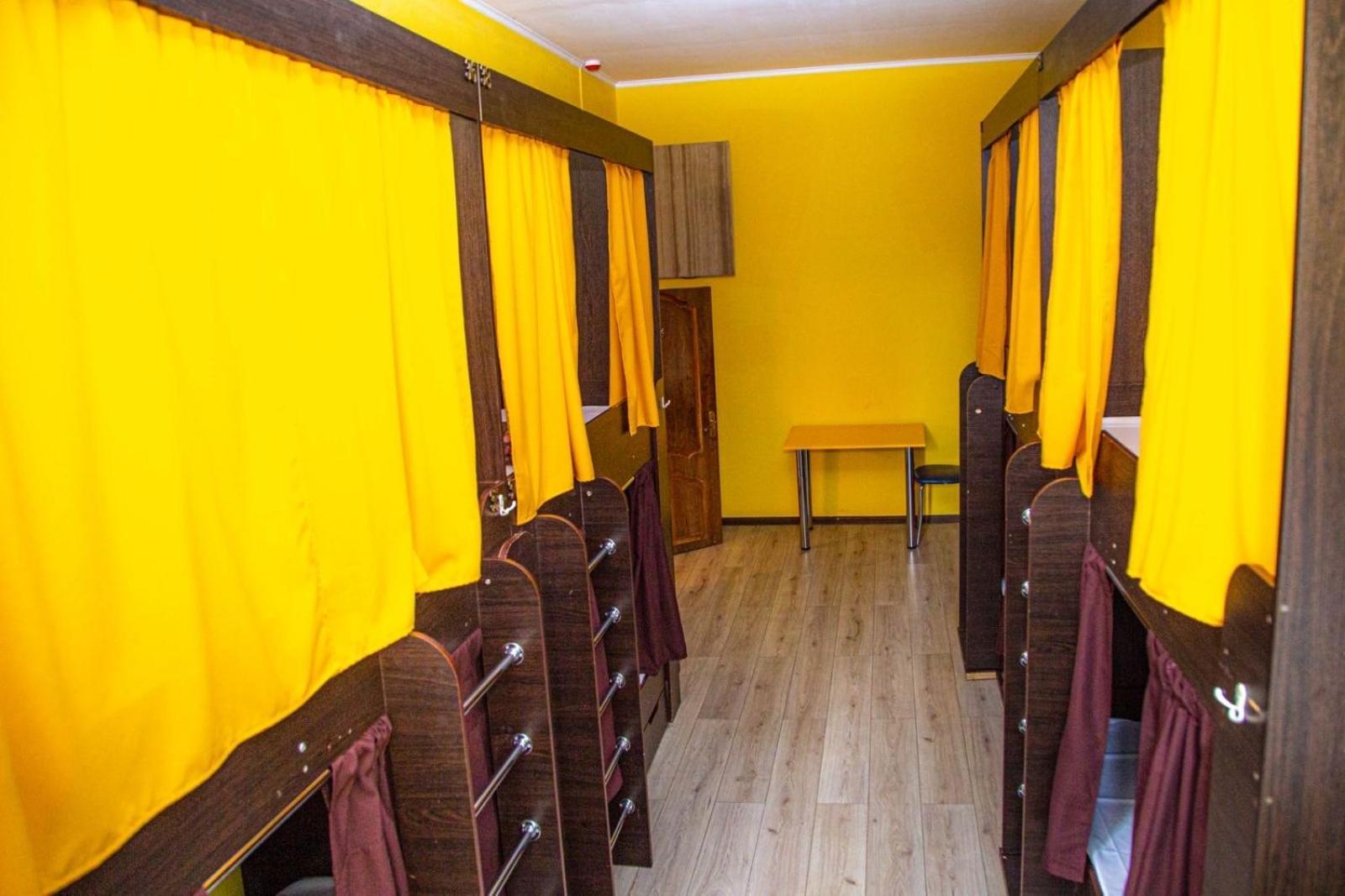 Sun City Hostel 4 キエフ エクステリア 写真