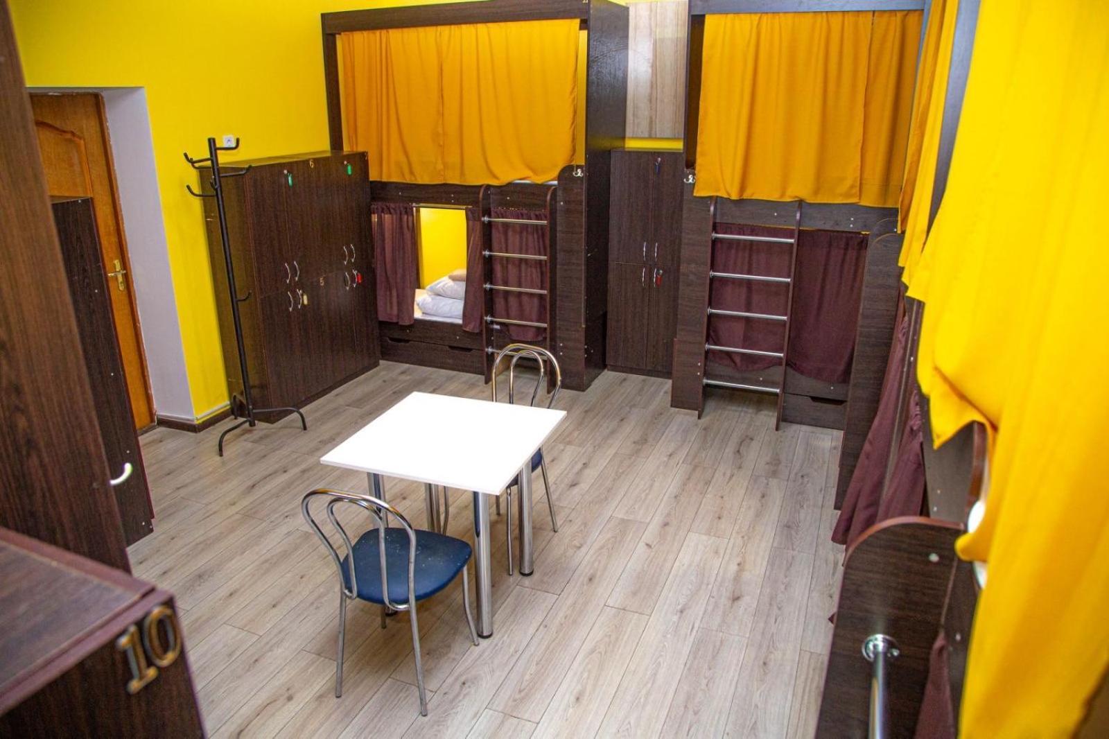 Sun City Hostel 4 キエフ エクステリア 写真