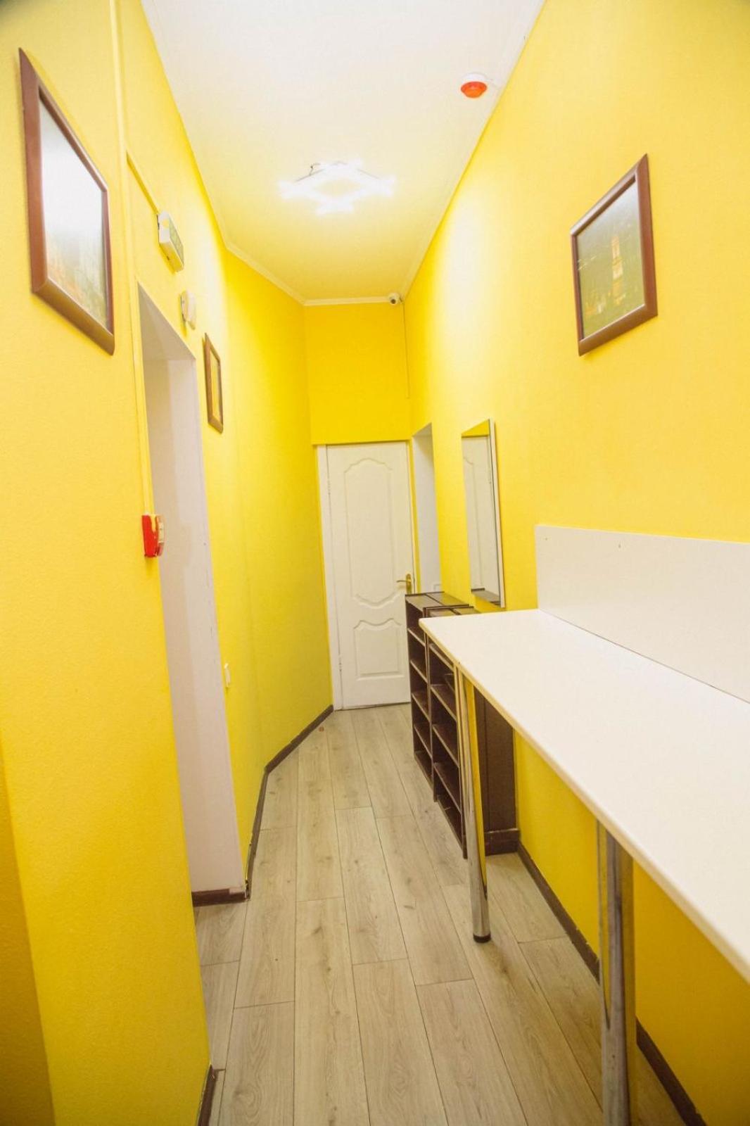 Sun City Hostel 4 キエフ エクステリア 写真
